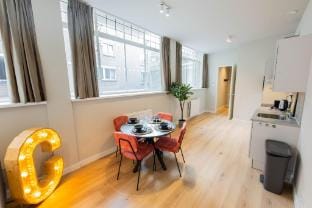 City Center  3BDR Apartment   WS Hotel in Rotterdam