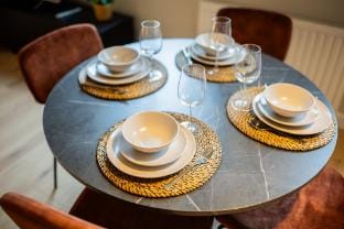 Charming Retreat 3BDR Apartment  PKB Hotel in Rotterdam