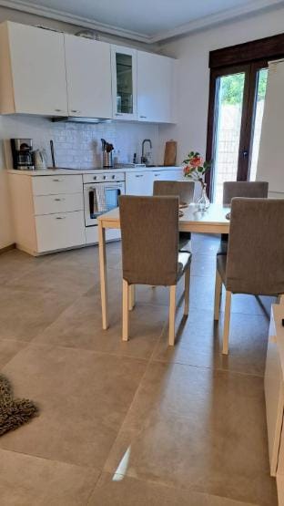 Happy Travel La Maestranza 5A Hotel in Marbella
