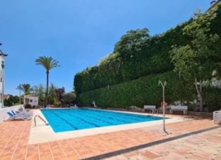 Happy Travel La Maestranza 5A Hotel in Marbella