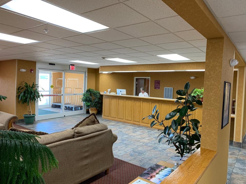 Parkfield Inn - Clinton Hotel in Ozark Mountains