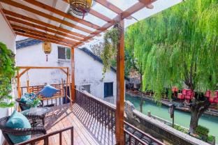 Zhenfeng Lishen Riverside Boutique View Inn Hotel in Suzhou