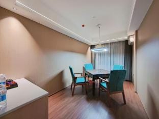 Wuyi Jinyue Hotel (Hot Spring Road Hushan Plaza Store) Hotel in Zhejiang