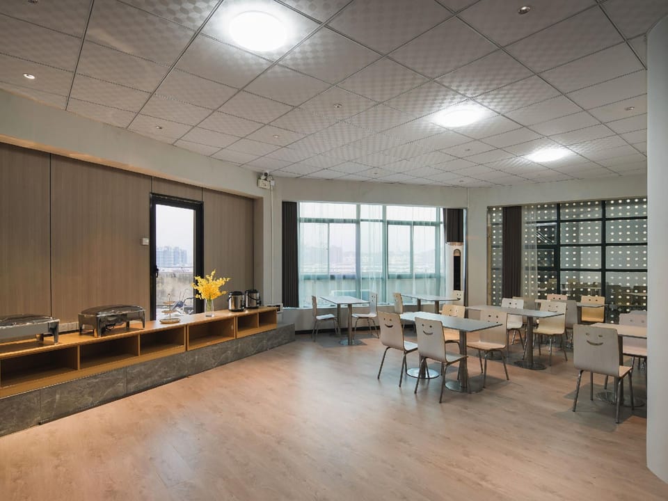 Silverlight Grand View Hotel (Municipal Government Branch) Hotel in Jiangsu