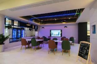 Blue Bay Select Hotel (Shuiximen Street Confucius Temple Qinhuai Scenic Area Branch) Hotel in Nanjing