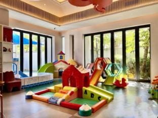 Konggu Youlan Hotel (Shaoxing Lu Xun's Hometown Railway Station Subway Station Store) Hotel in Hangzhou