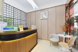 Reunion Hall Shadow Hotel (Lu'an Jiefang North Road Branch) Hotel in Jiangsu