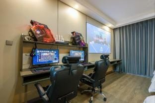 Jiashan Apple E-sports Apartment Hotel in Shanghai