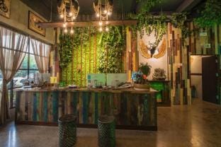 Sansan Art Hotel (Jinhua South Station Bayi South Street) Hotel in Zhejiang