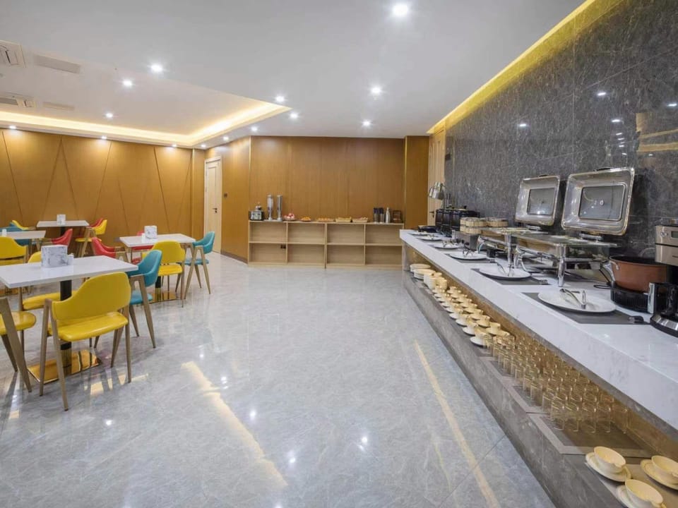 Vienna Hotel (Bengbu Huaishang Wanda Branch) Hotel in Jiangsu