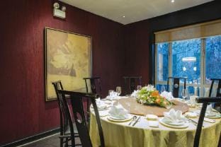 Hangzhou Zhongzhou Grand Hotel (Four Seasons Green Guanyintang Subway Station Store) Hotel in Hangzhou