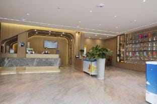 Lianyungang Bolunsi Esports Hotel (Suning Plaza) Hotel in Jiangsu