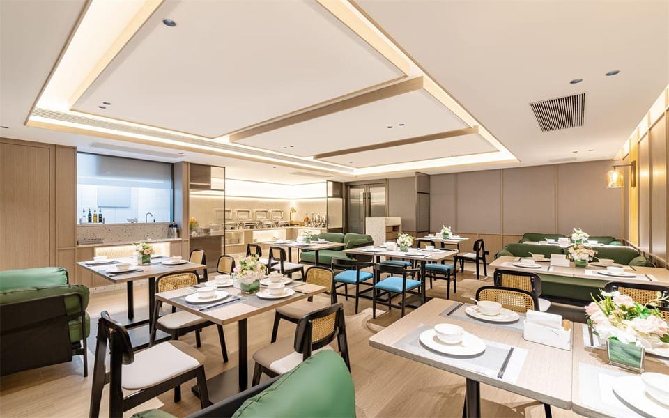 Country Inn & Suites by Radisson (Nanjing South Railway Station Jiulonghu Metro Station Branch) Hotel in Nanjing