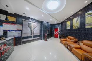 Phoenix Lakeside Business Hotel Hotel in Jiangsu