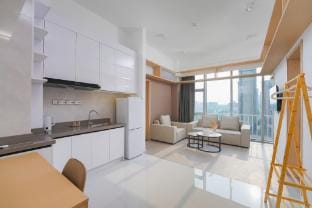 Lanwan Select Hotel (Southeast University Chengxian College Metro Station Branch) Hotel in Nanjing