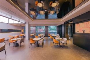 Yuemo Movie & Music Hotel (Ningbo Century Oriental Plaza Convention Center) Hotel in Zhejiang