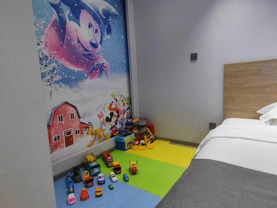 Ruiji Selected Hotel (Zhenjiang Railway Station Branch) Hotel in Jiangsu