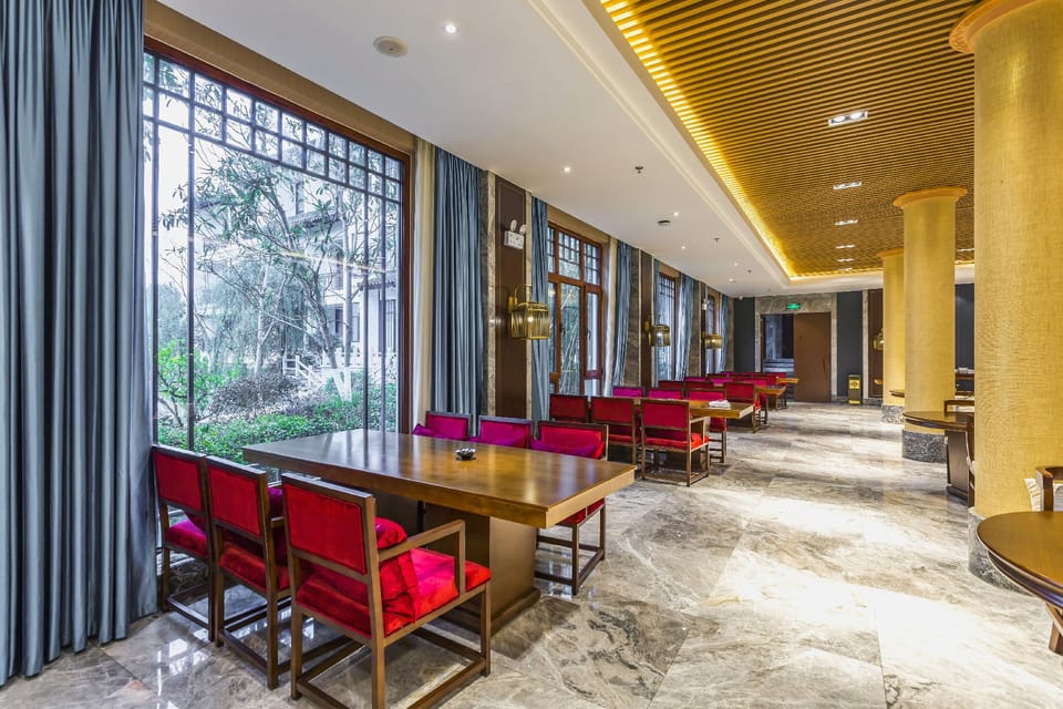 Lu'an Bauhinia Flower Wellness Town Hotel in Jiangsu
