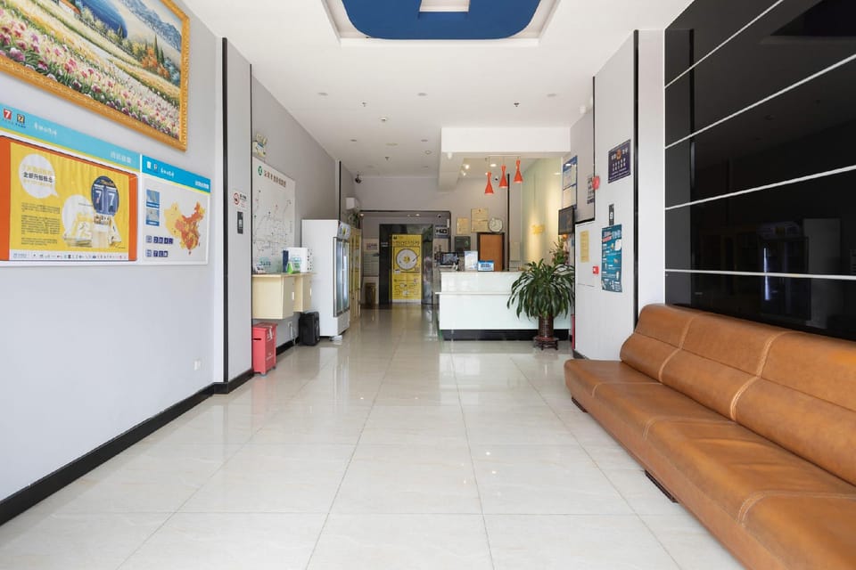 7 Days Inn Shenzhen International Exhibition Center Shajing Metro Station Hotel in Shenzhen