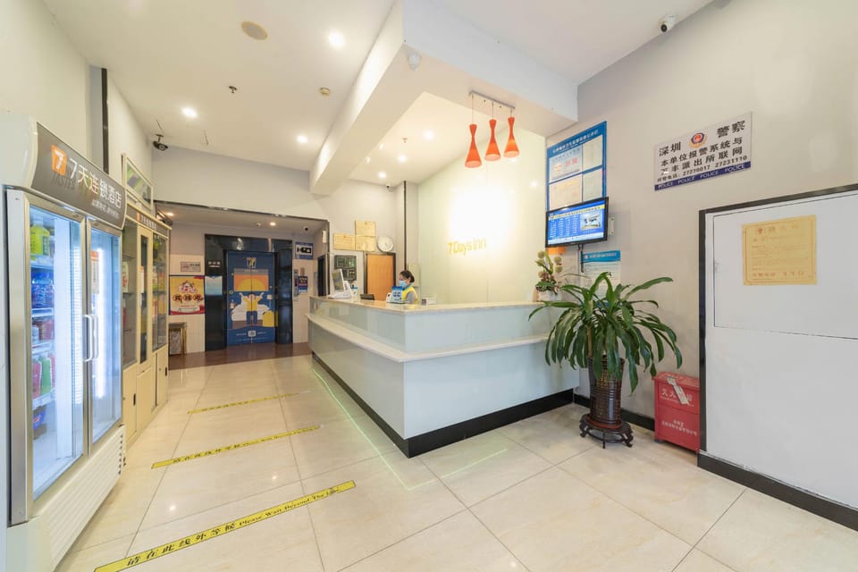 7 Days Inn Shenzhen International Exhibition Center Shajing Metro Station Hotel in Shenzhen