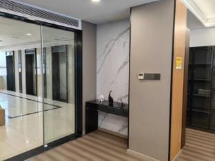 Lanti Movie Hotel (Huzhou South Taihu Hospital Branch) Hotel in Suzhou