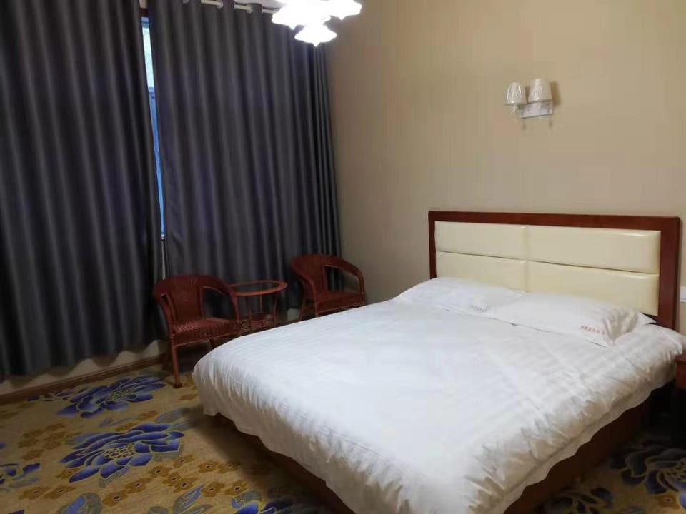 Luyuan Business Hotel (Nanjing Vocational College of Science and Technology Branch) Hotel in Nanjing
