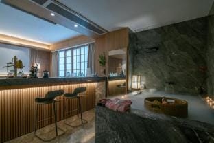 Qiyupai Private Hot Spring Homestay (Huaxing Road Branch) Hotel in Hangzhou
