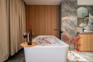 Qiyupai Private Hot Spring Homestay (Huaxing Road Branch) Hotel in Hangzhou