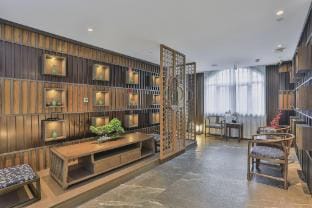 Hengdian Film and Television City Lilac Hotel Hotel in Zhejiang
