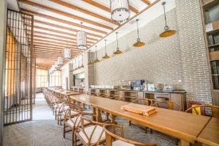 Hengdian Film and Television City Lilac Hotel Hotel in Zhejiang