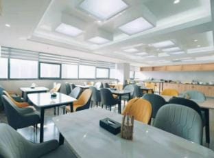 Green Esports Hotel (Jiaxing Xiuzhou District Jiangnan Mole Branch) Hotel in Suzhou