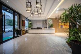 Yiwu Jingdu Hotel (Fotang Ancient Town Baolong Plaza) Hotel in Hangzhou