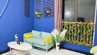 Meet Weixing Times Square Homestay (No. 1, Hongqi Middle Road Branch) Hotel in Nanjing
