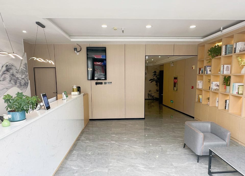 Qingmu Hotel (Jiangyin Xu Xiake Town Branch) Hotel in Suzhou