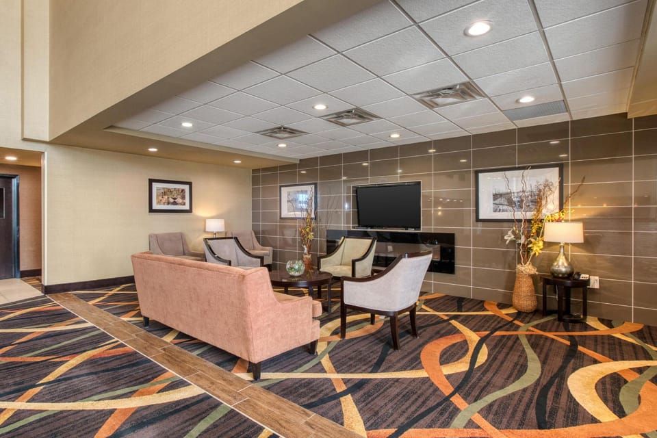 Best Western Plus Fox Creek Hotel in Alberta
