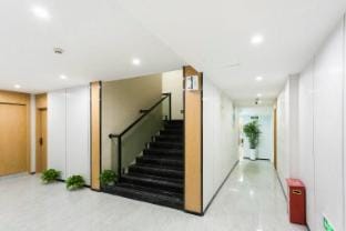 Zsmart Smart Hotel (Hangzhou West Lake Drum Tower Store) Hotel in Hangzhou