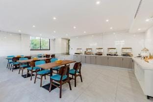 Homeinns·Bengbu Longzihu District South High-Speed Rail Station Ruibai·Cloud Hotel Hotel in Jiangsu
