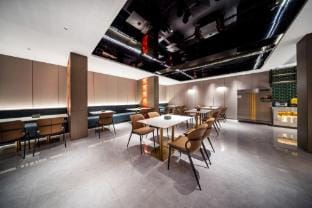 CEO·Wanting Hotel (Yiwu New Talent Market Branch) Hotel in Hangzhou