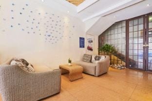 Yishe Hotel (Hangzhou Linping Yintai Department Store Branch) Hotel in Hangzhou