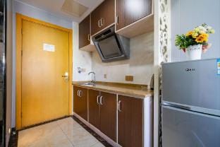 Hangzhou Dreamlike Water Town Apartment Hotel (Xihu District Huanglong Sports Center Store) Hotel in Hangzhou
