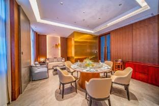 Xinchang Mountain Stream Radisson Hotel Hotel in Zhejiang
