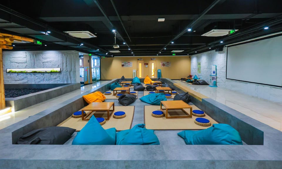 Floral Hotel·Time Train Guesthouse Hotel in Nanjing