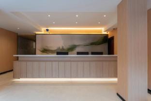 Yisu Light Living Hotel (Beilun Xinda Road Branch) Hotel in Zhejiang