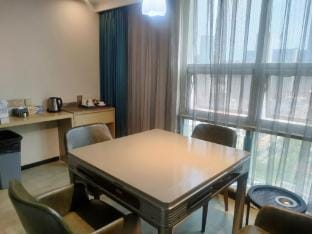 Big Tree Bear Esports Theme Hotel (Zhonglou Wuyue Plaza Branch) Hotel in Suzhou