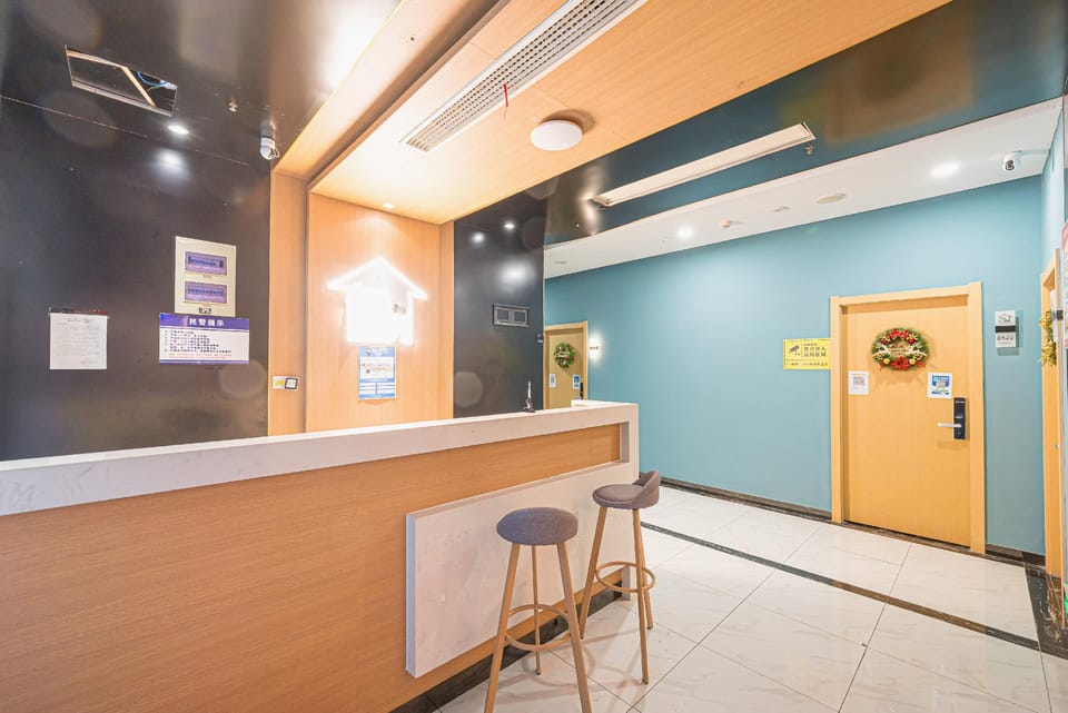 Ningyue Smart Cinema Hotel (Xianlin University Town Branch) Hotel in Nanjing