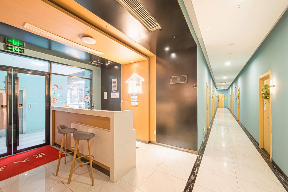 Ningyue Smart Cinema Hotel (Xianlin University Town Branch) Hotel in Nanjing