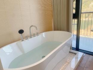 Lishui Riverside Cottage Accommodation Hotel in Zhejiang