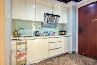 Youxiong Designer Homestay (Zhushan Road Branch) Hotel in Suzhou