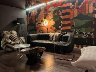 Youxiong Designer Homestay (Zhushan Road Branch) Hotel in Suzhou