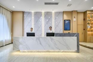 Oushang Smart Hotel (Hangzhou Lin'an East Bus Station Branch) Hotel in Hangzhou